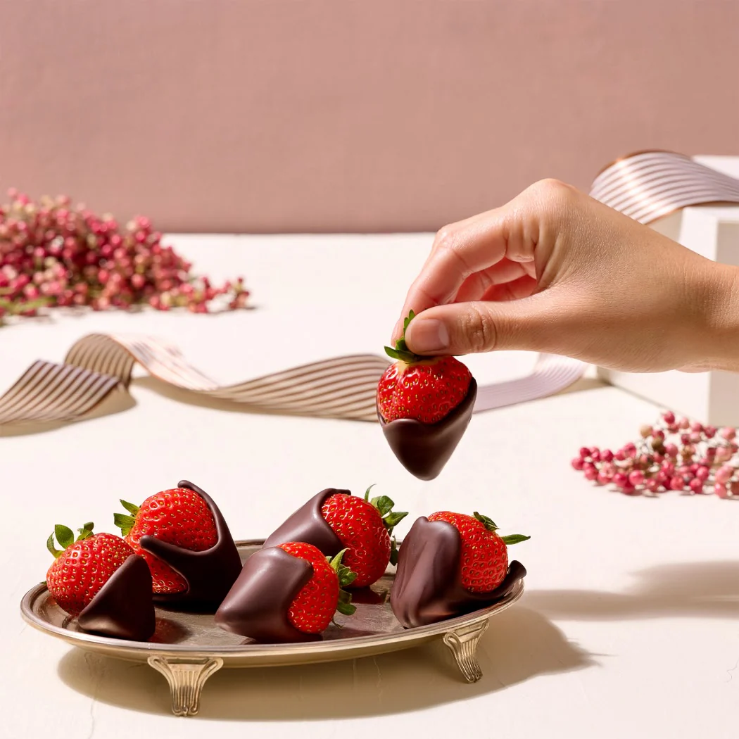 Chocolate-Drizzled Strawberries - Image 5