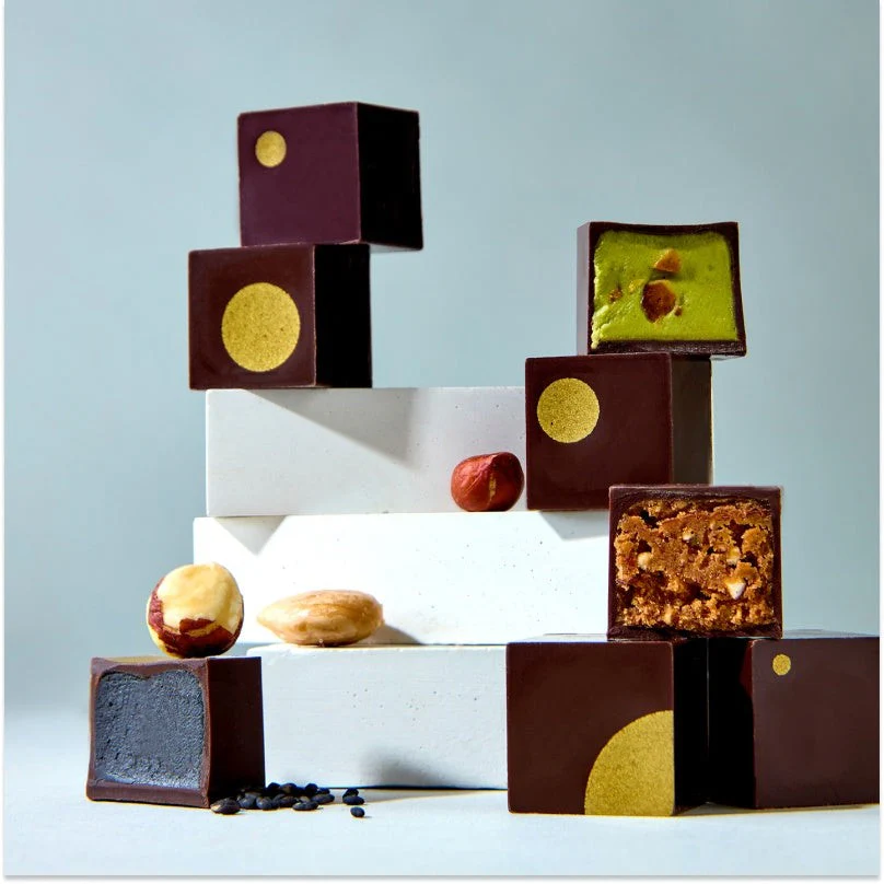 Giftwrapped Single-Origin Praliné Collection - Image 9